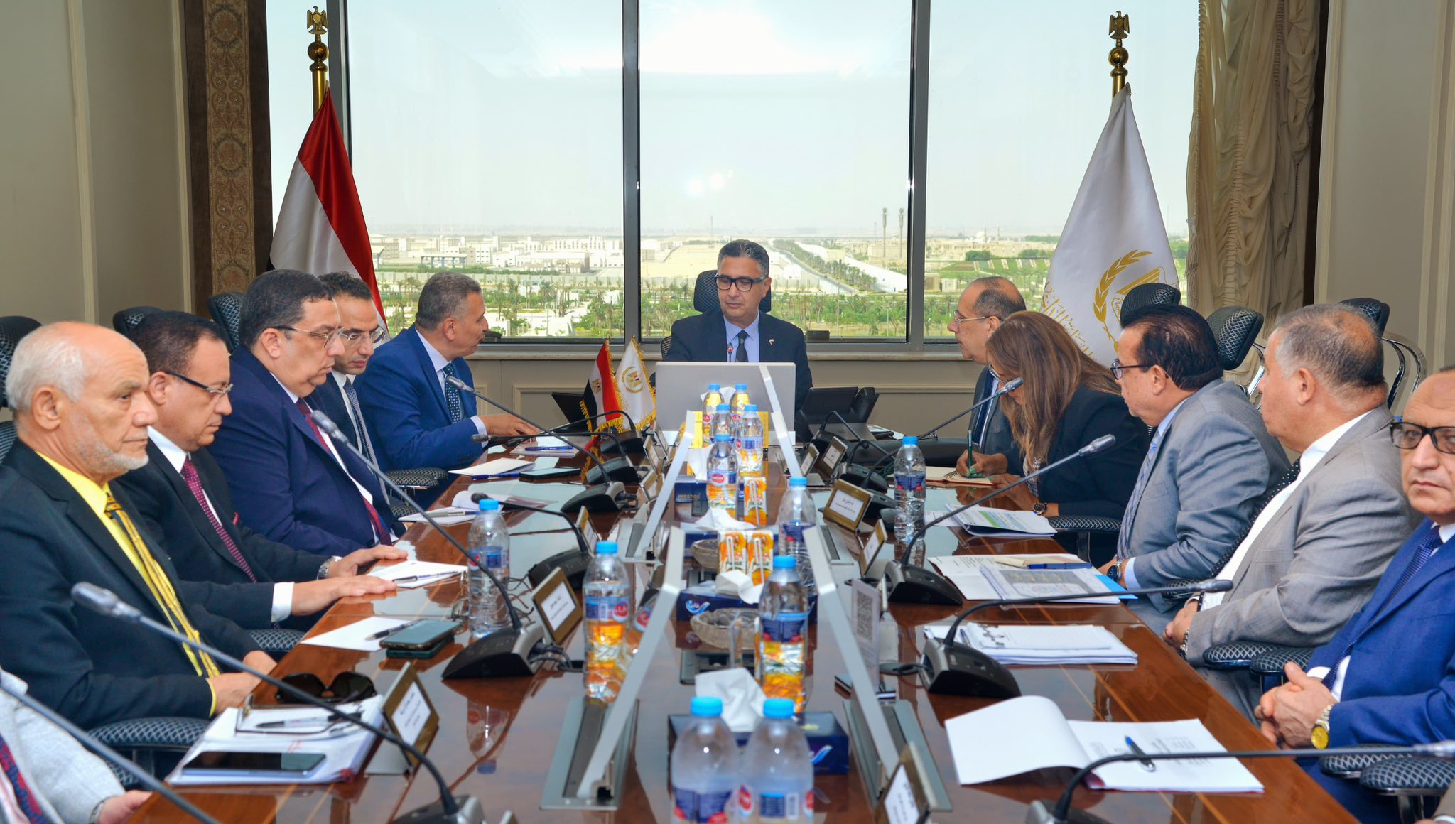 وزير التموين يجتمع مع رؤساء مجالس إدارات شركات المضارب