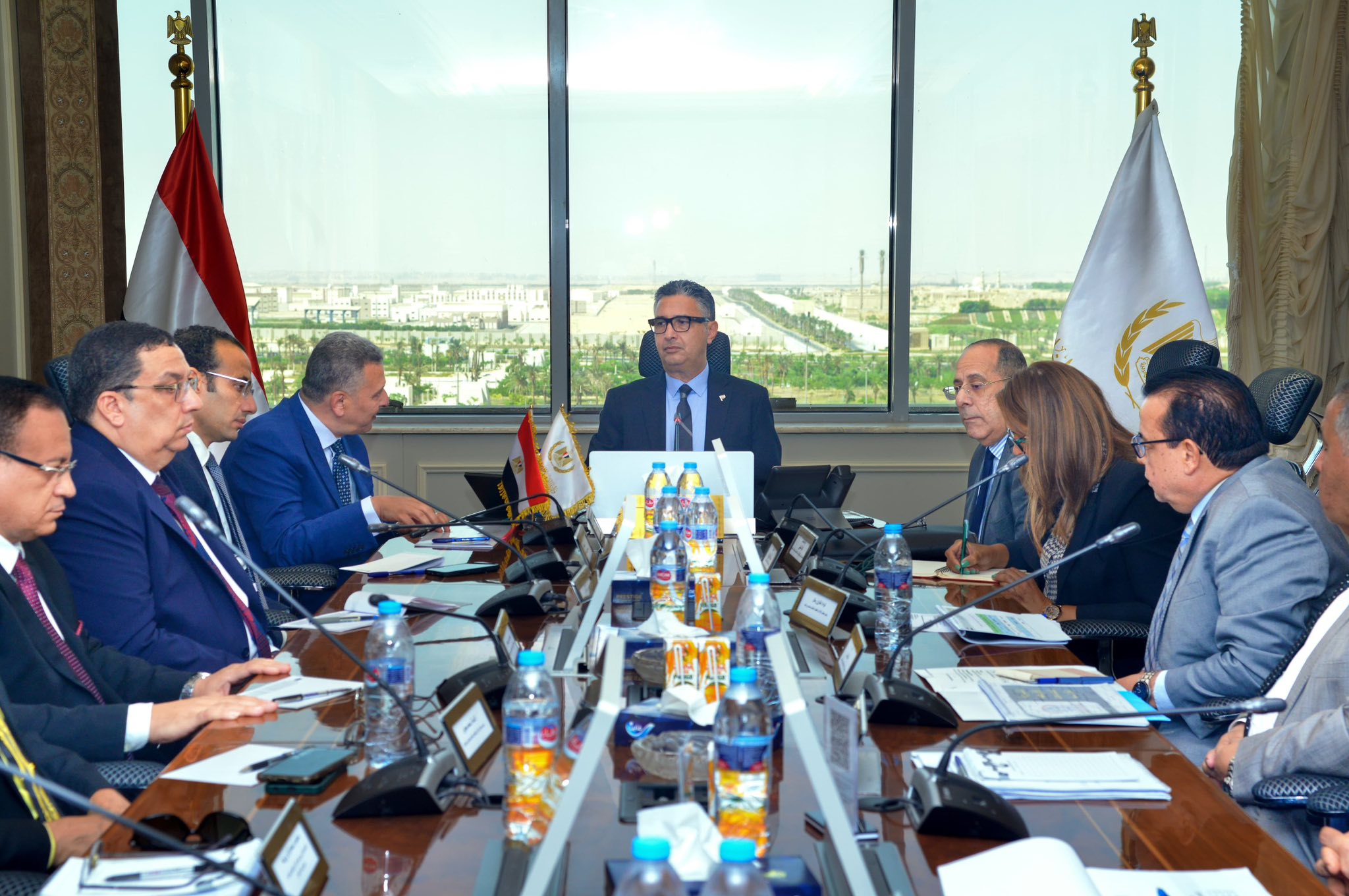 وزير التموين يجتمع مع رؤساء مجالس إدارات شركات المضارب