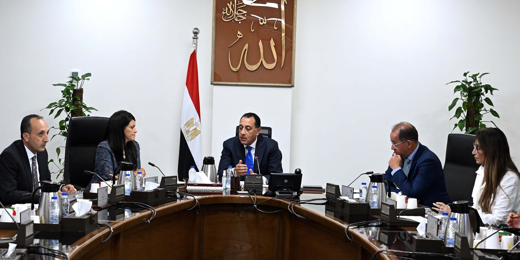 مدبولي يناقش زيادة الاعتمادات المالية لصيانة المنشآت الحكومية