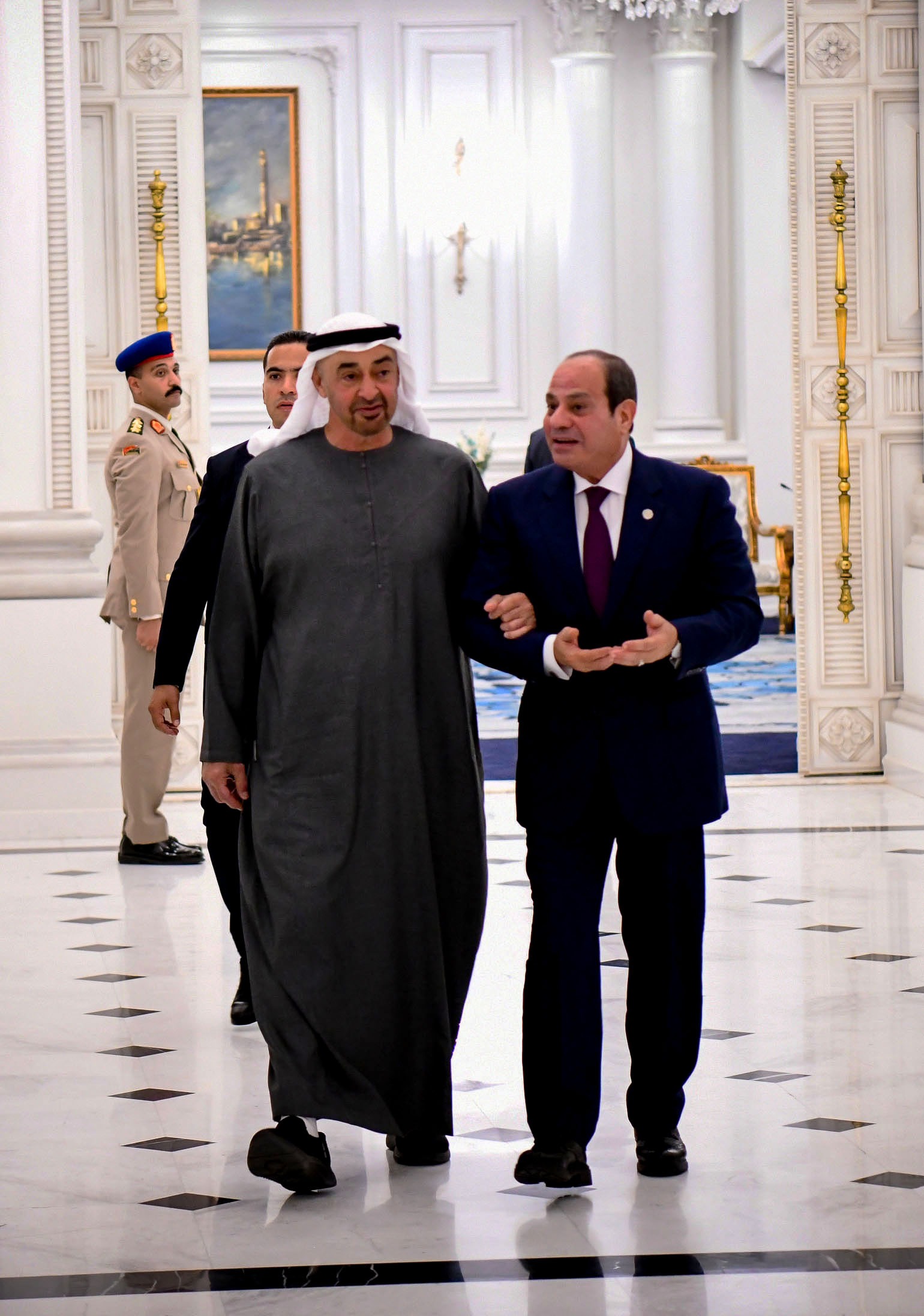 الرئيس السيسي يستقبل رئيس دولة الإمارات