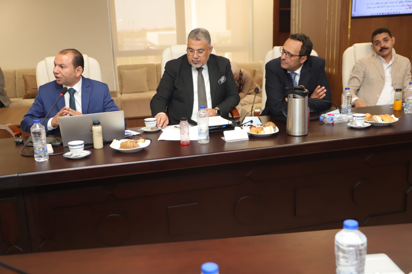 وزير العمل يترأس اجتماع المجلس الأعلى للتشاور الاجتماعي