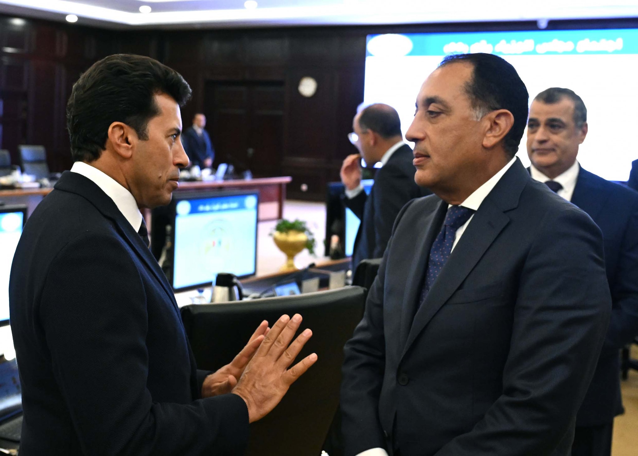 مدبولي يترأس الاجتماع الأسبوعي للحكومة بالعلمين الجديدة