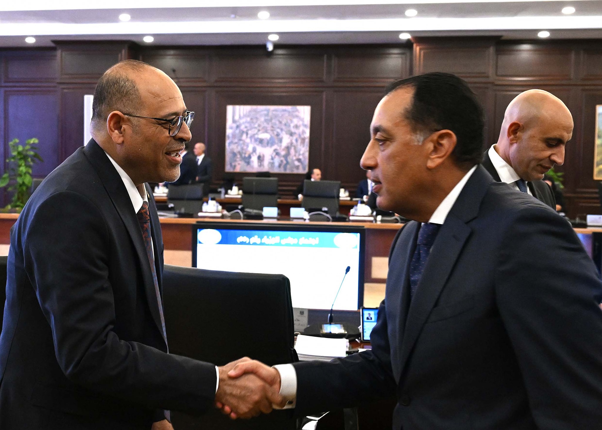 مدبولي يترأس الاجتماع الأسبوعي للحكومة بالعلمين الجديدة