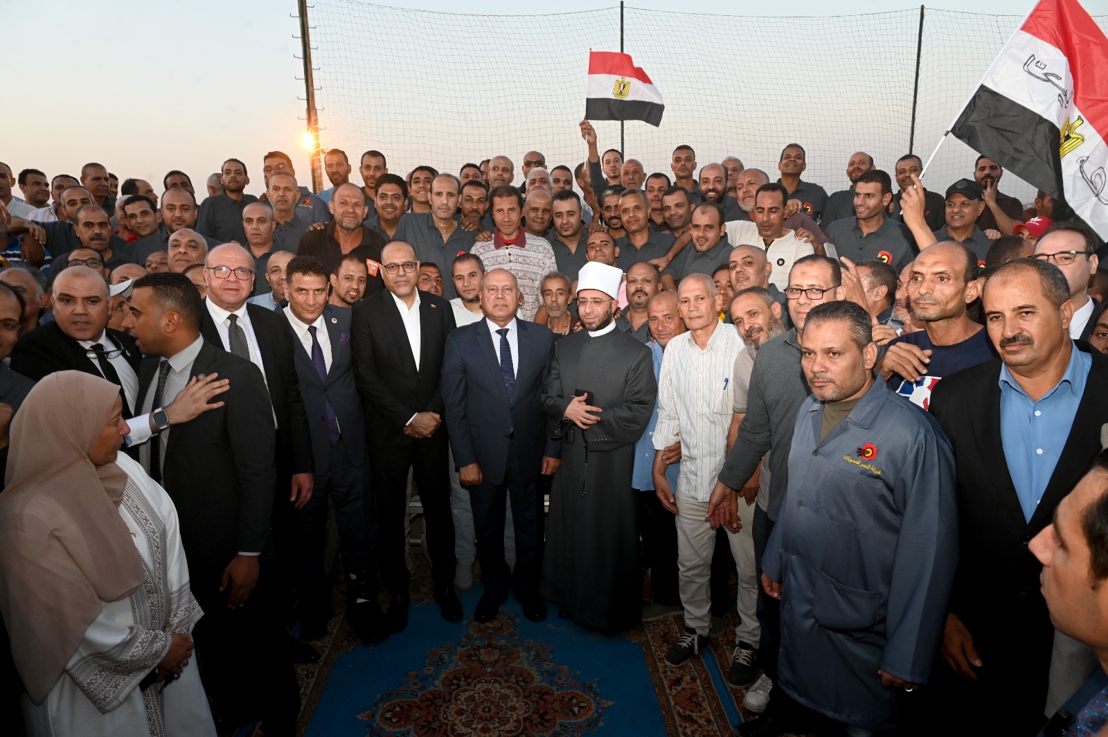 وزير الصناعة والنقل يتفقد شركة النصر للمسبوكات
