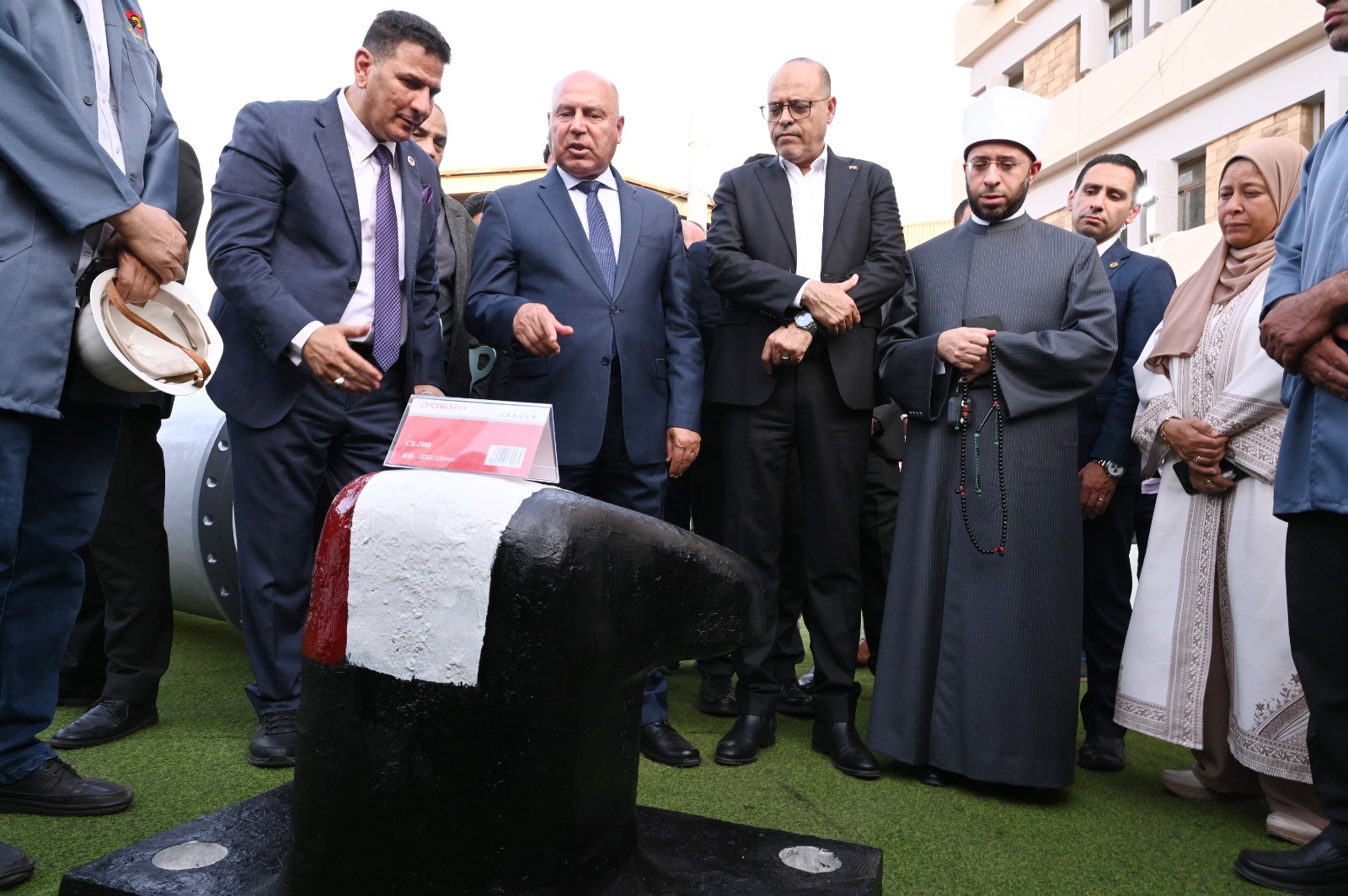 وزير الصناعة والنقل يتفقد شركة النصر للمسبوكات