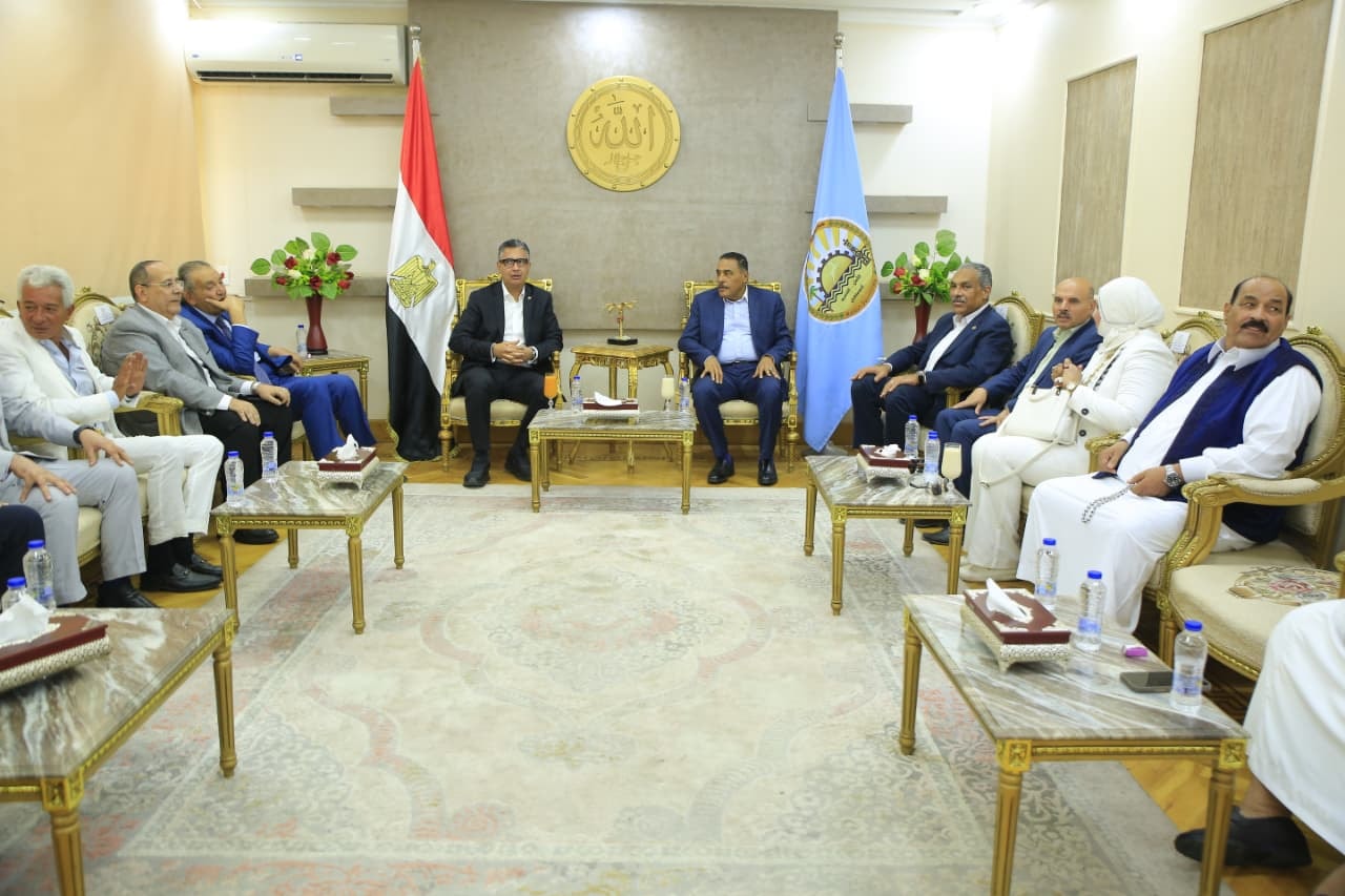 وزير التموين ومحافظ مطروح يفتتحان عدة مشروعات خدمية