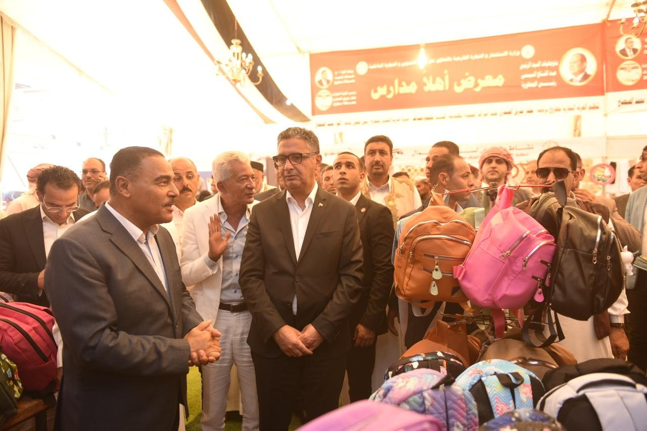 وزير التموين ومحافظ مطروح يفتتحان عدة مشروعات خدمية