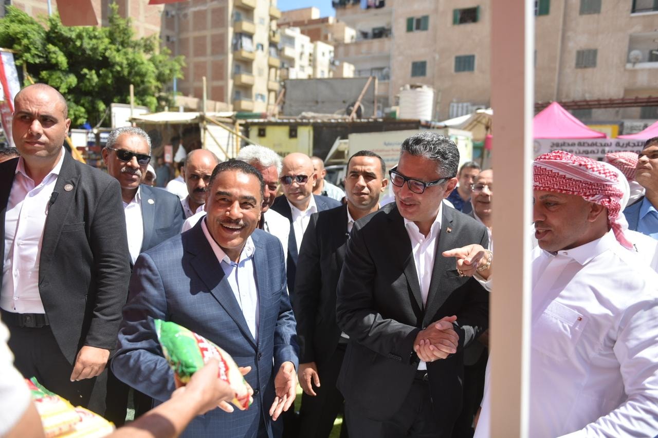 وزير التموين ومحافظ مطروح يفتتحان عدة مشروعات خدمية