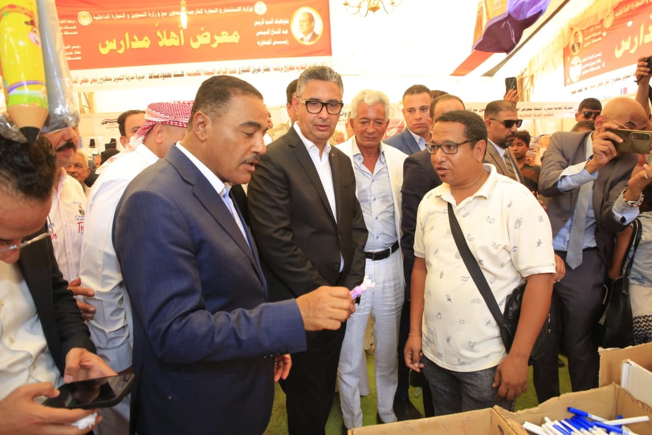 وزير التموين ومحافظ مطروح يفتتحان عدة مشروعات خدمية