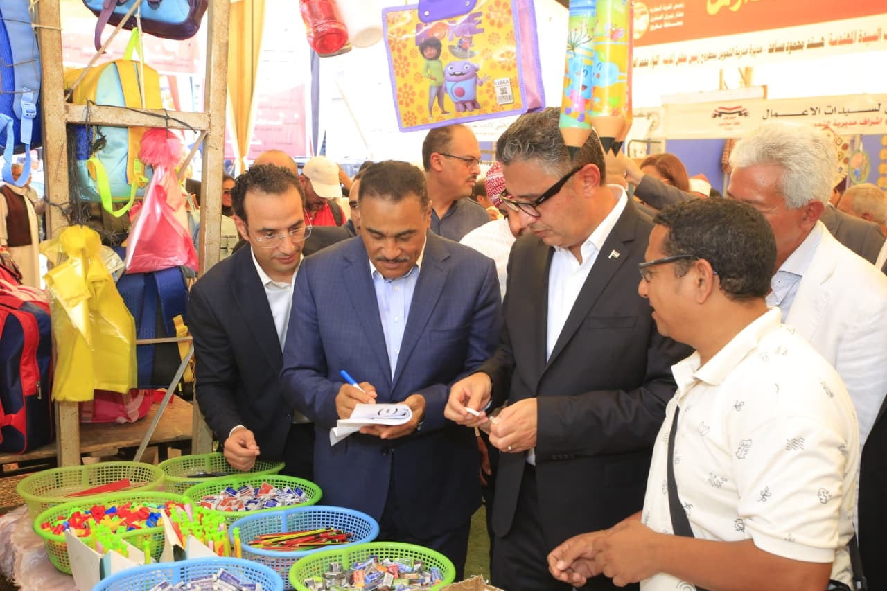وزير التموين ومحافظ مطروح يفتتحان عدة مشروعات خدمية