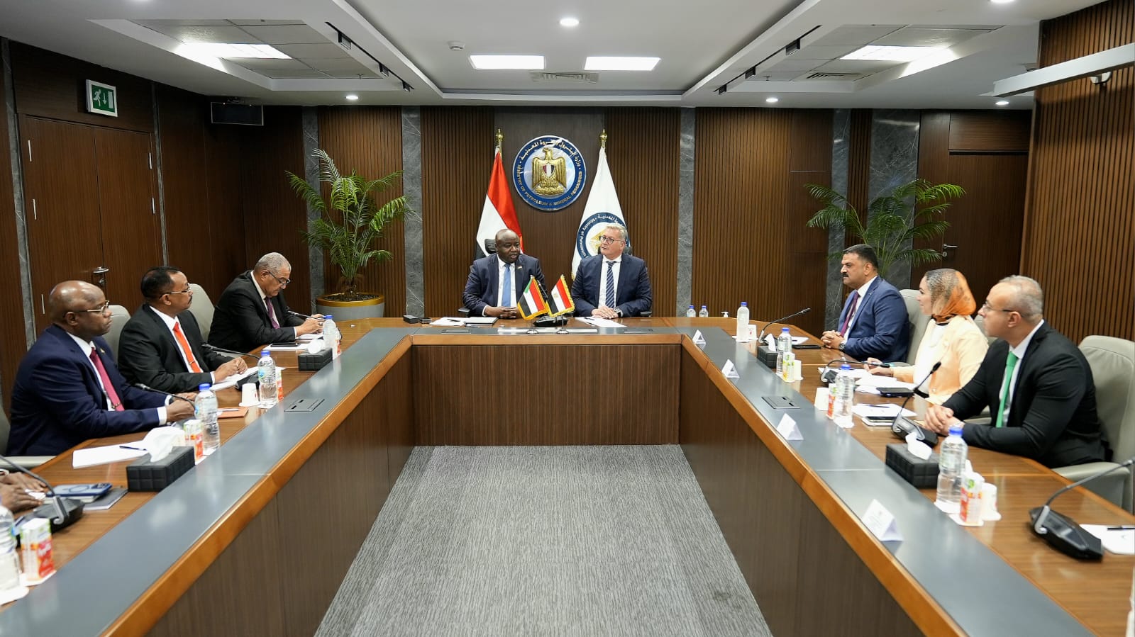 وزير البترول يستقبل وزير المعادن السوداني