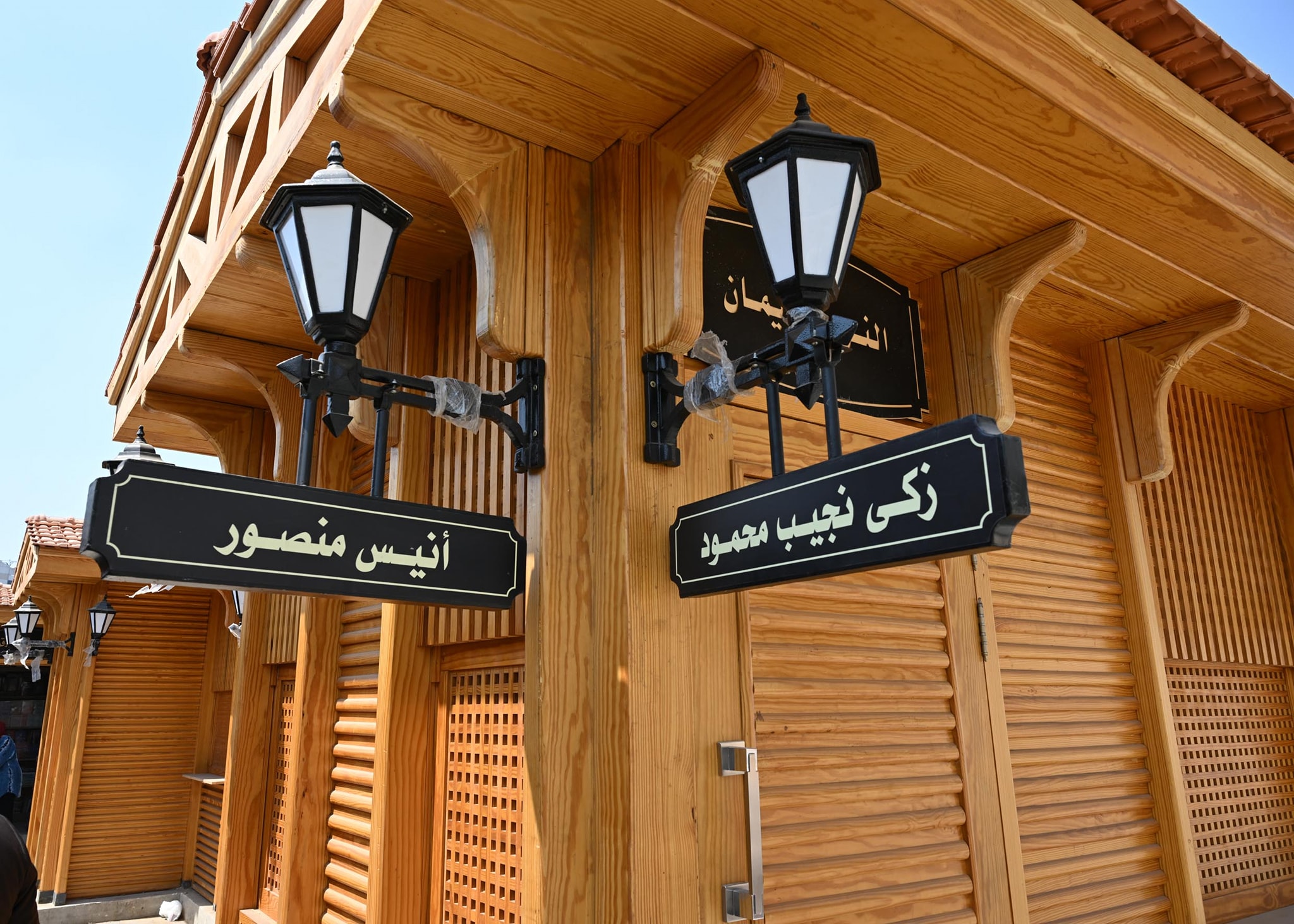 رئيس الوزراء يتفقد مشروع إحياء حديقة الأزبكية التراثية