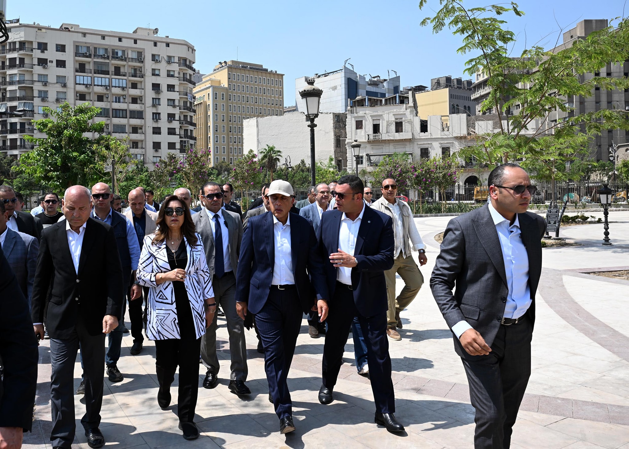 رئيس الوزراء يتفقد مشروع إحياء حديقة الأزبكية التراثية