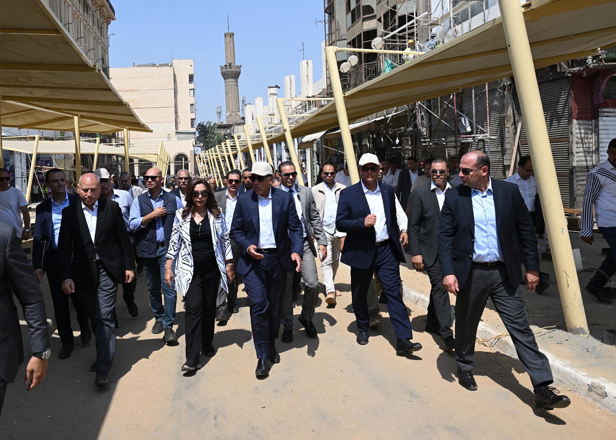 رئيس الوزراء ووزيرة التنمية يتابعان مشروع تطوير سوق العتبة