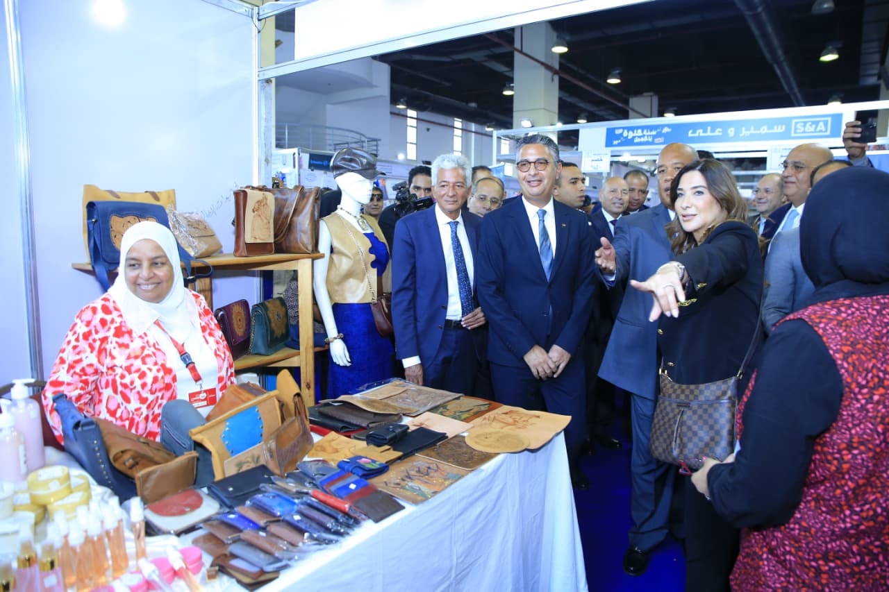 وزير التموين يفتتح معرض أهلاً مدارس بمحافظة القاهر