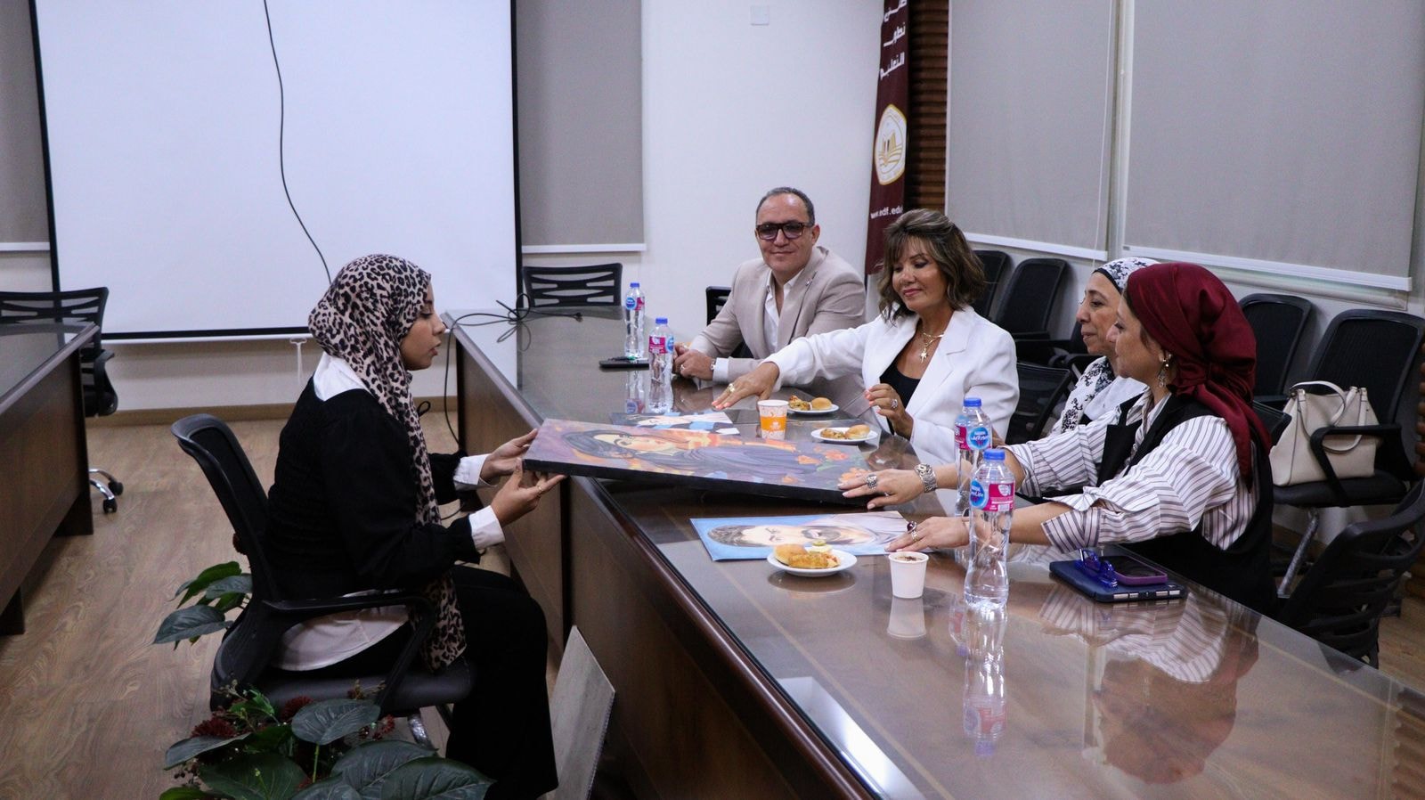 تقييم مشروعات الطلاب المبتكرين بمبادرة من الموهبة الى الاحتراف