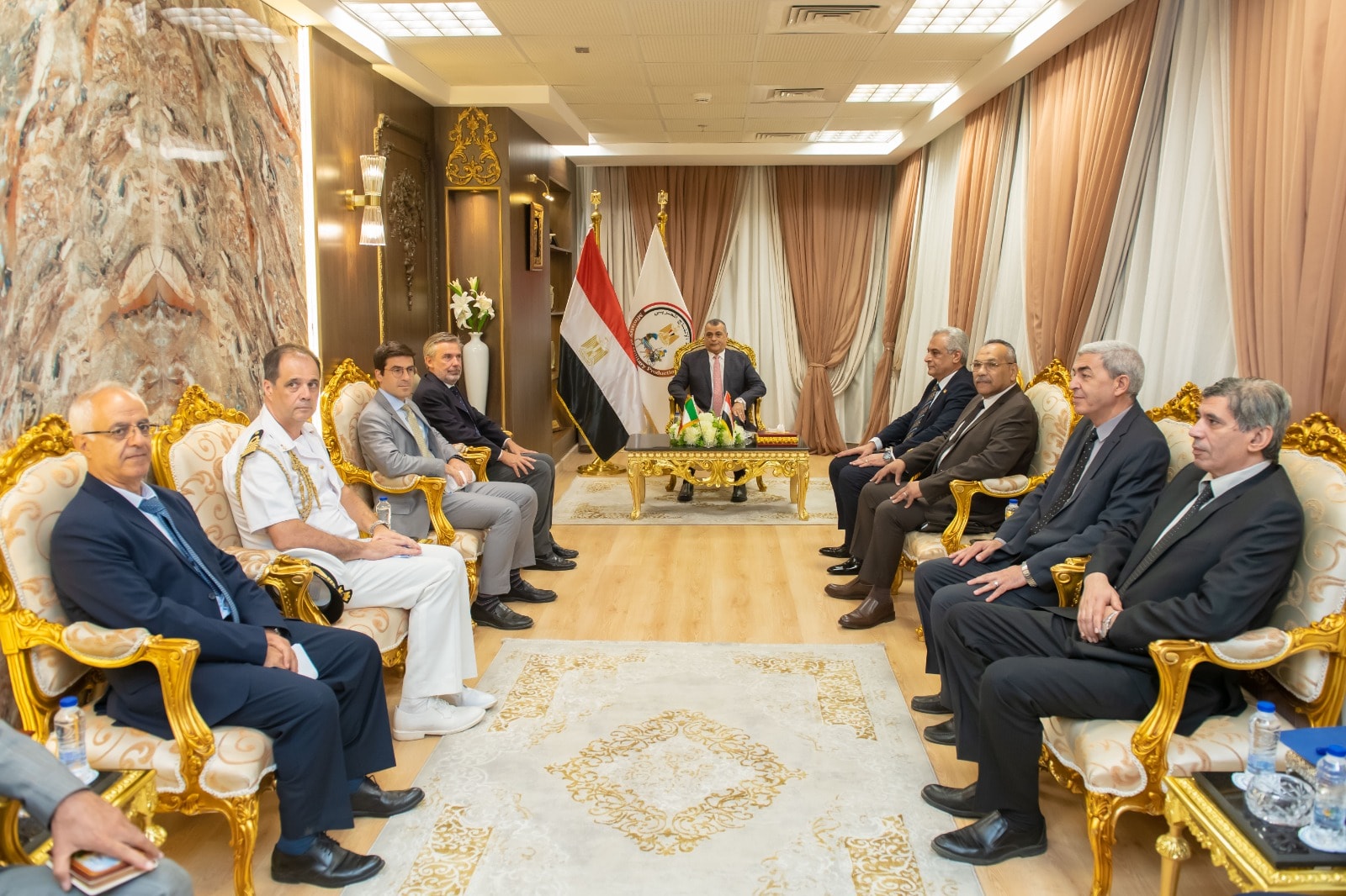 وزير الدولة للإنتاج الحربي يستقبل السفير الإيطالي