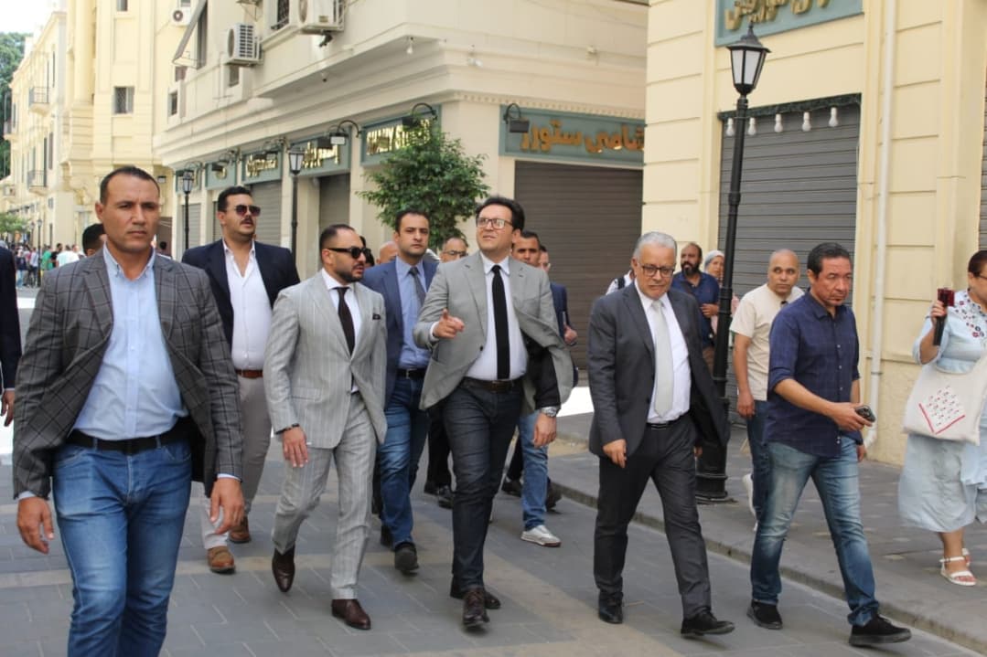 وزير الثقافة يتفقد أعمال تطوير شارع النبي دانيال بالإسكندرية