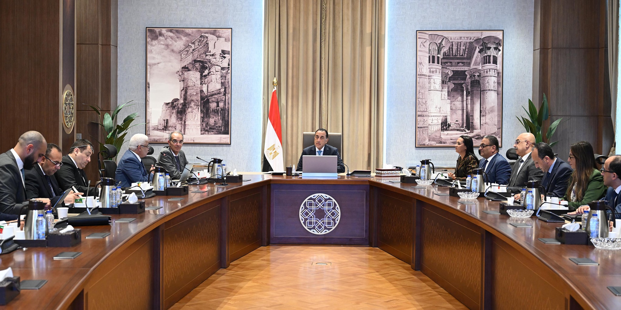مدبولي يتابع تفعيل الربط الإلكتروني بين هيئة التأمين والمرور