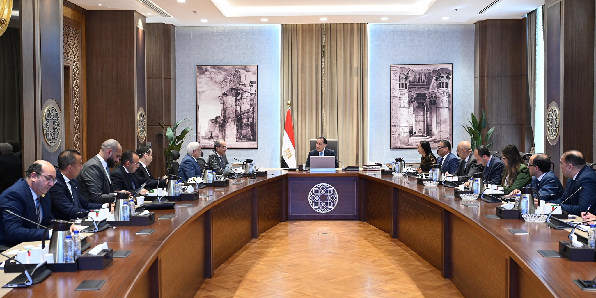 مدبولي يتابع تفعيل الربط الإلكتروني بين هيئة التأمين والمرور