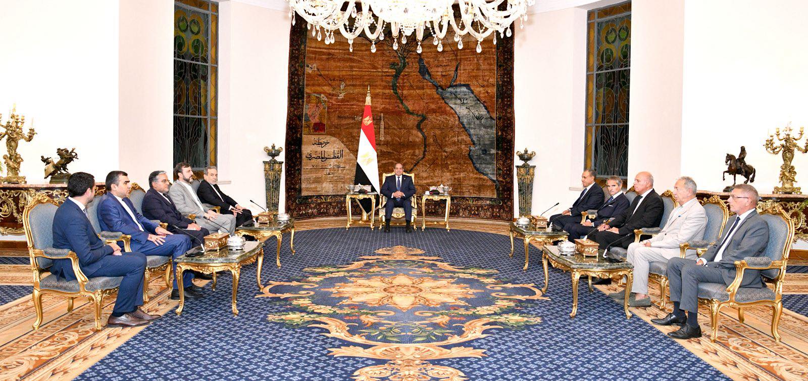 السيسي يستقبل وزير خارجية إيران ومدير الوكالة الدولية للطاقة الذرية