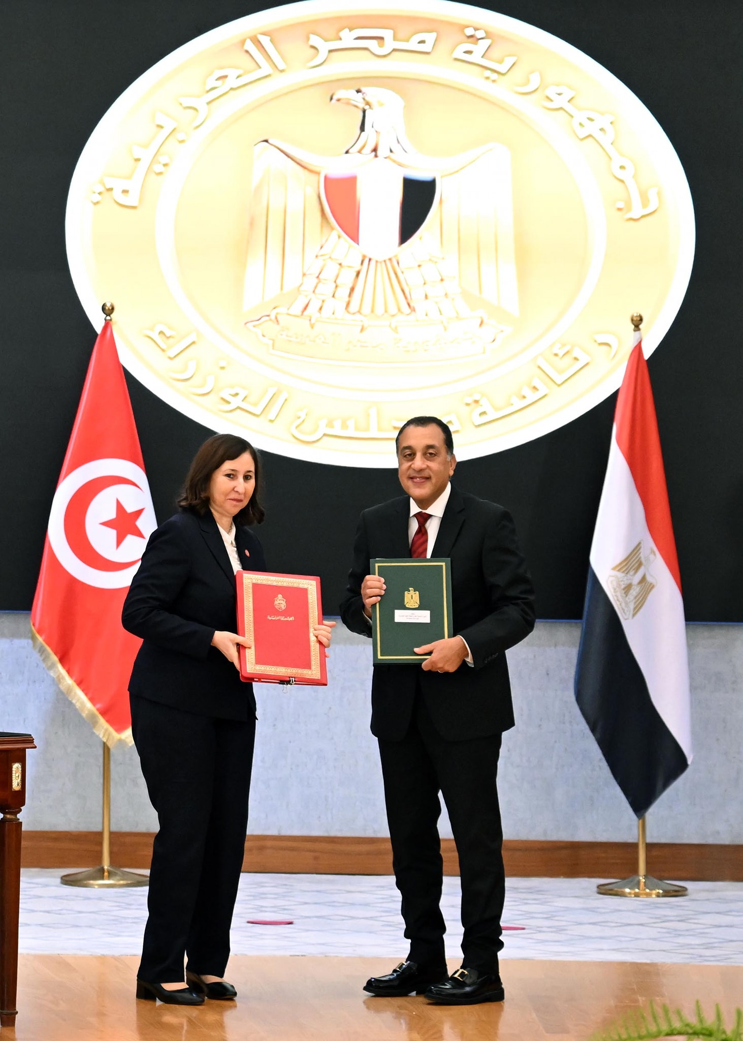 رئيسا وزراء مصر وتونس يشهدان توقيع 8 وثائق