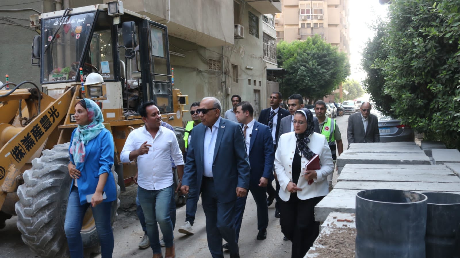 وزير الكهرباء يتابع سير العمل في محطة محولات جزيرة الدهب