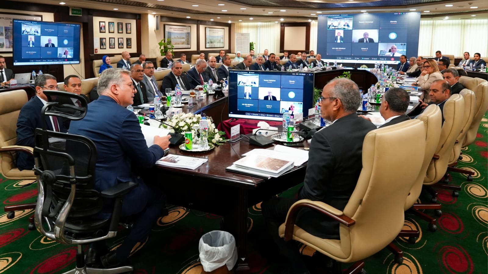 وزير البترول يعتمد نتائج أعمال ايكم خلال 2024-2025