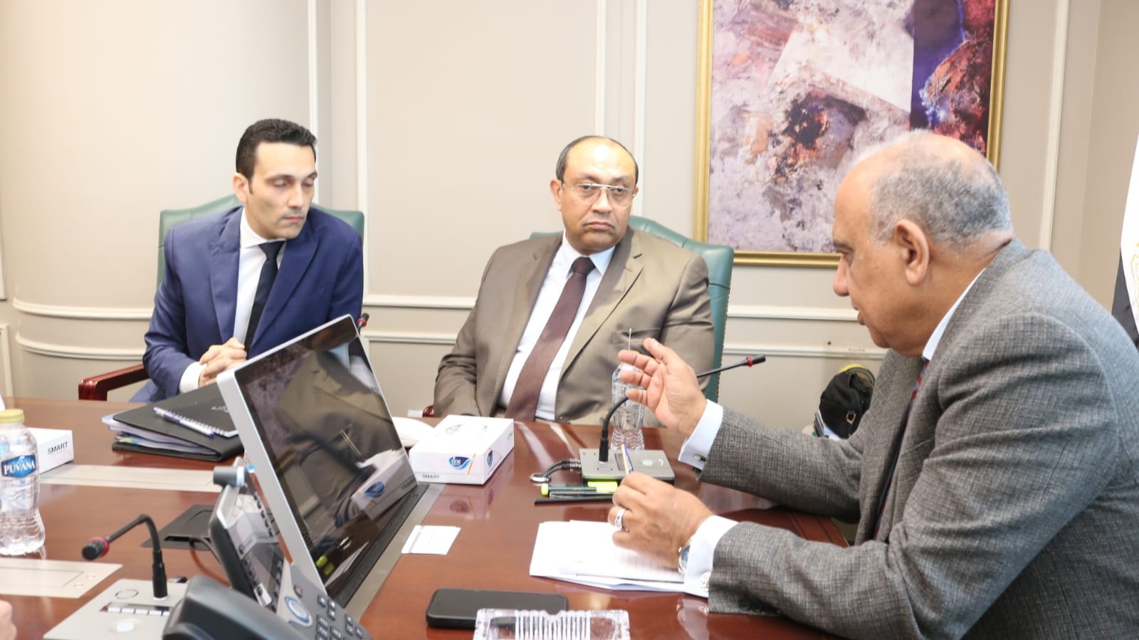 وزير الكهرباء يجتمع مع مسئولي شركة سكاتك النرويجية