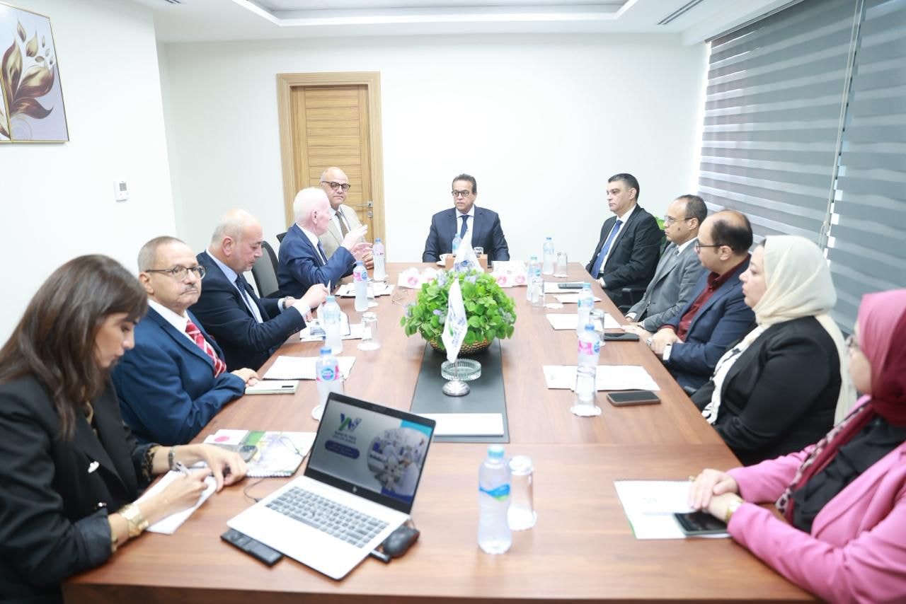 وزير الصحة يشهد التشغيل التجريبي لمصنع إنتاج فلاتر الغسيل الكلوي بالقليوبية