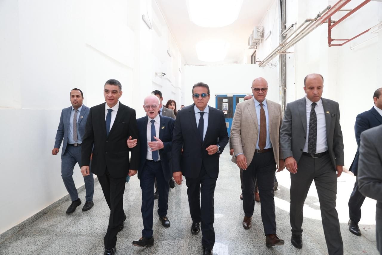 وزير الصحة يشهد التشغيل التجريبي لمصنع إنتاج فلاتر الغسيل الكلوي بالقليوبية