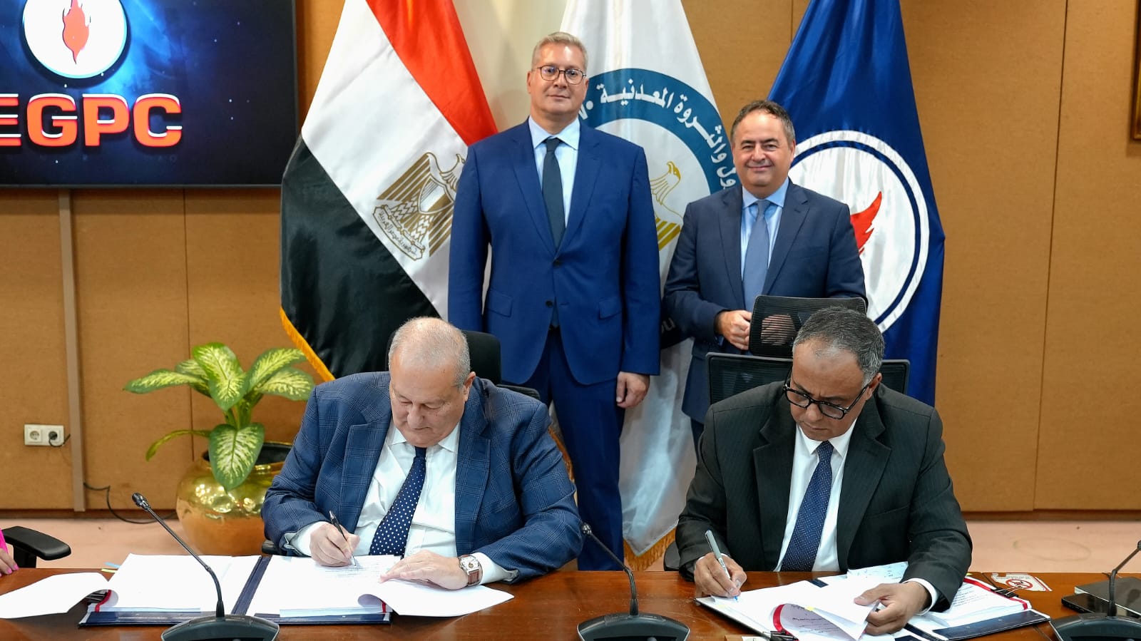 وزير البترول يشهد توقيع اتفاقية مع شركة برينكو