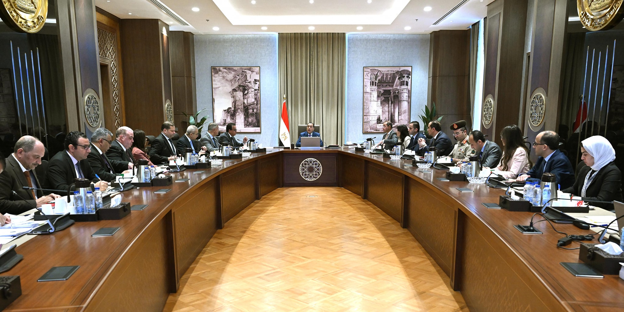 مدبولي يتابع جاهزية المحافظات لتطبيق منظومة التأمين الصحي