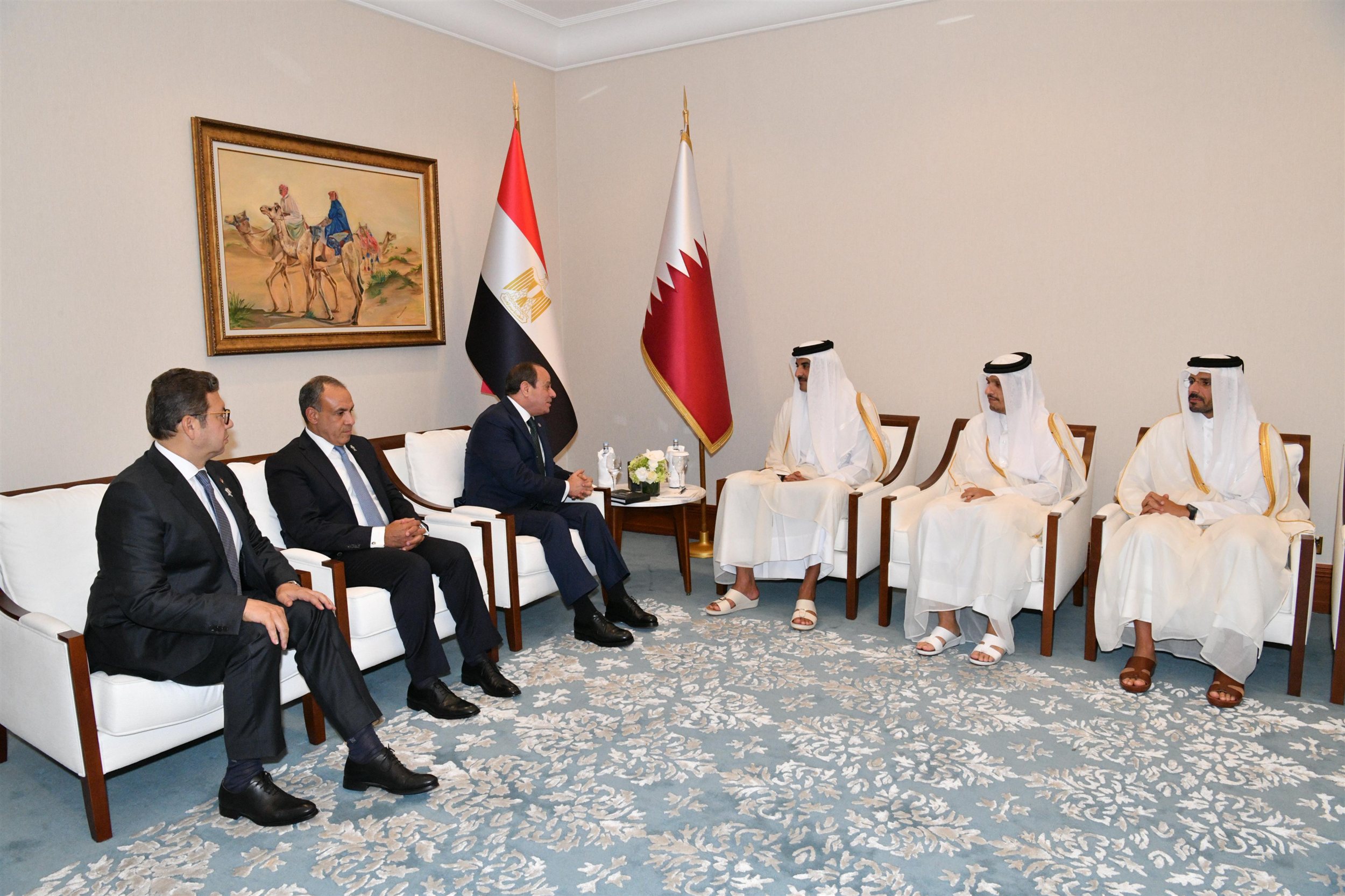 الرئيس السيسي يلتقي أمير دولة قطر