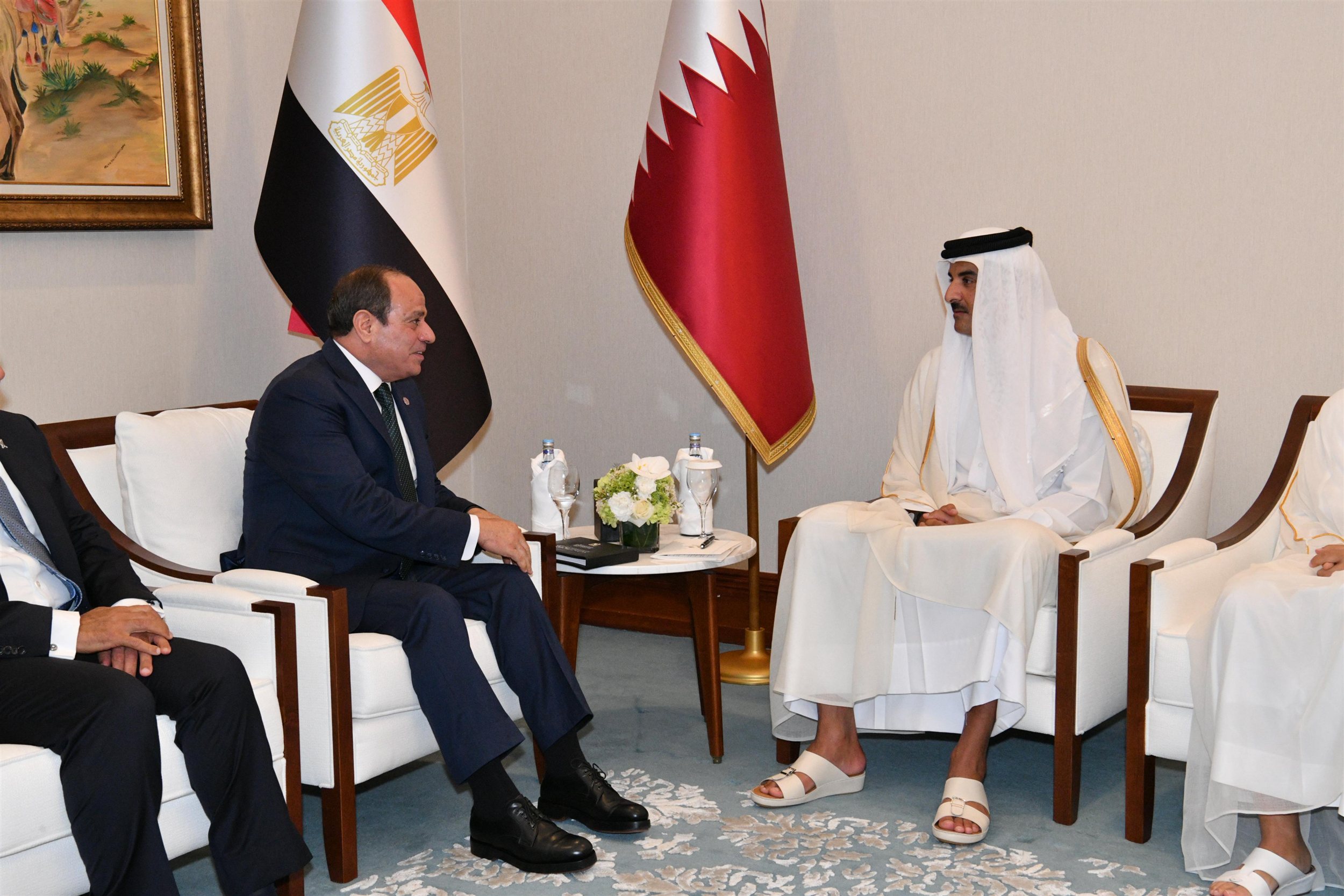 الرئيس السيسي يلتقي أمير دولة قطر