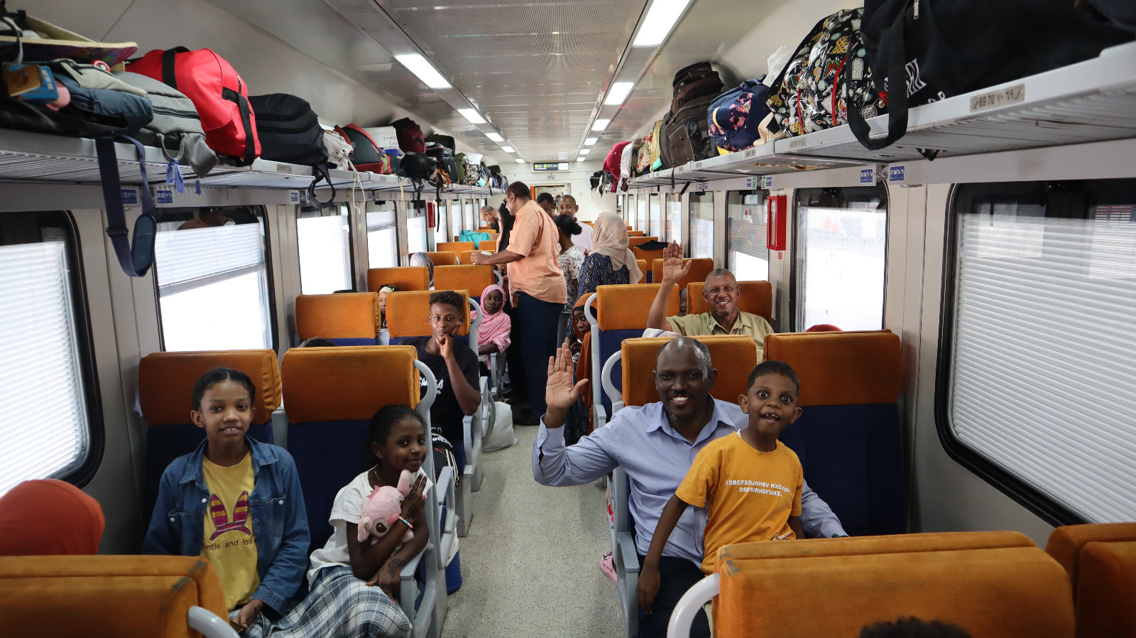 قطارات العودة الطوعية للسودانيين إلى وطنهم