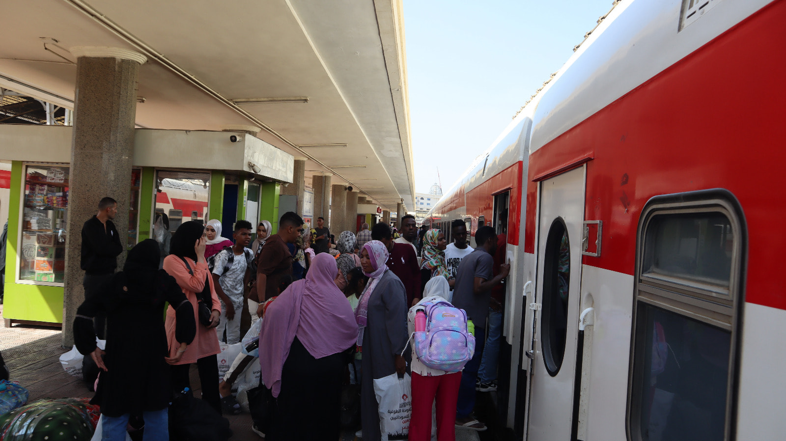 قطارات العودة الطوعية للسودانيين إلى وطنهم