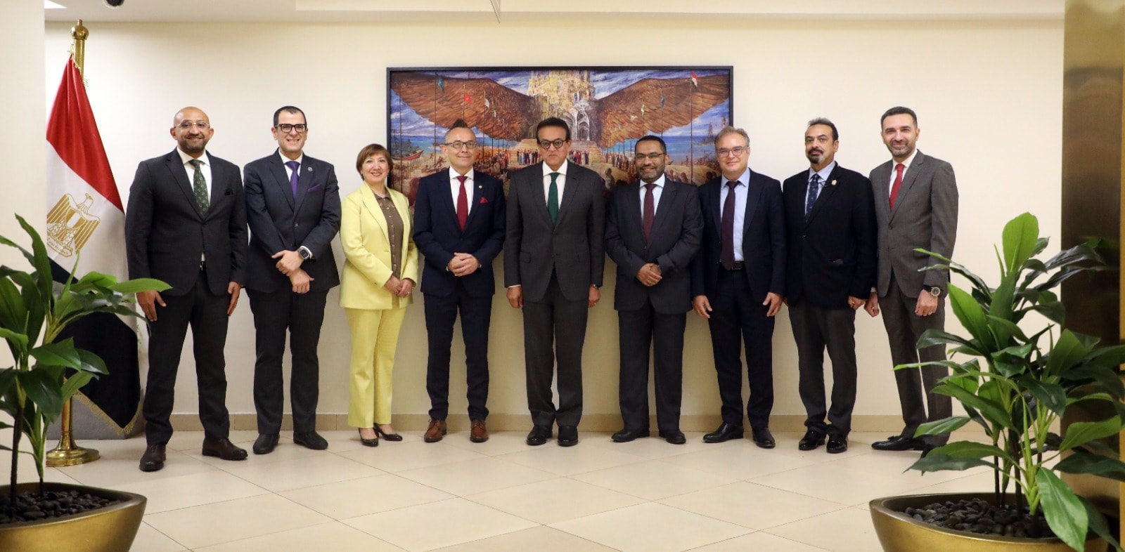 وزير الصحة يجتمع مع نائب رئيس شركة أليكسيون