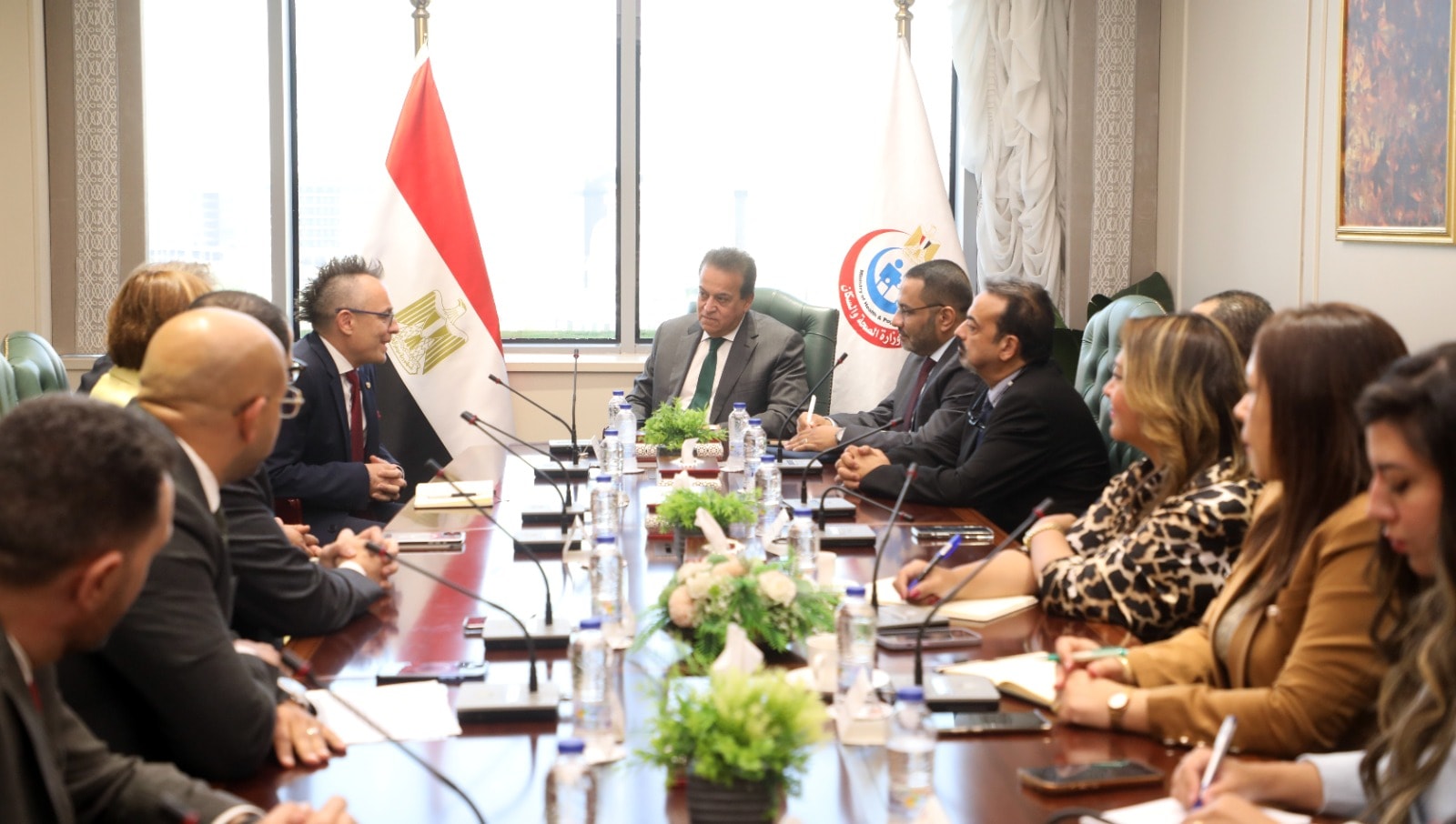 وزير الصحة يجتمع مع نائب رئيس شركة أليكسيون