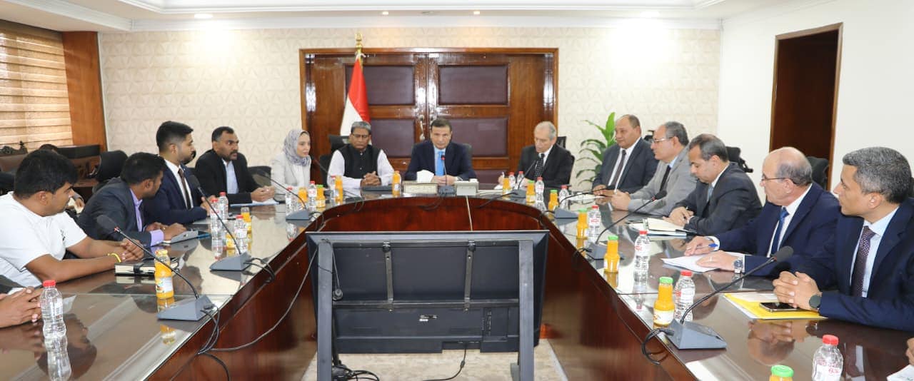 وزير الزراعة يجتمع مع وفد هندي�