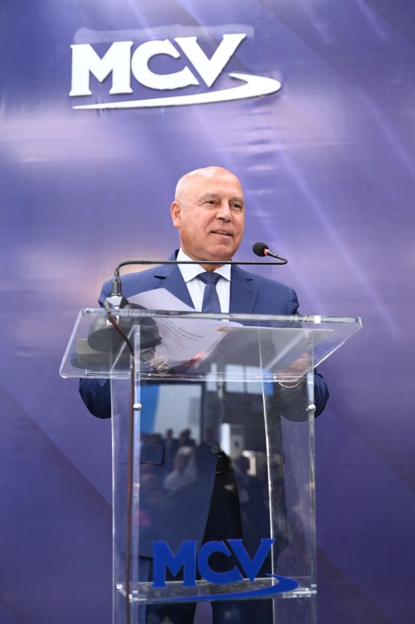 الوزير يفتتح خط إنتاج جديد لشركة MCV لتصنيع وتصدير الأتوبيسات الكهربائية