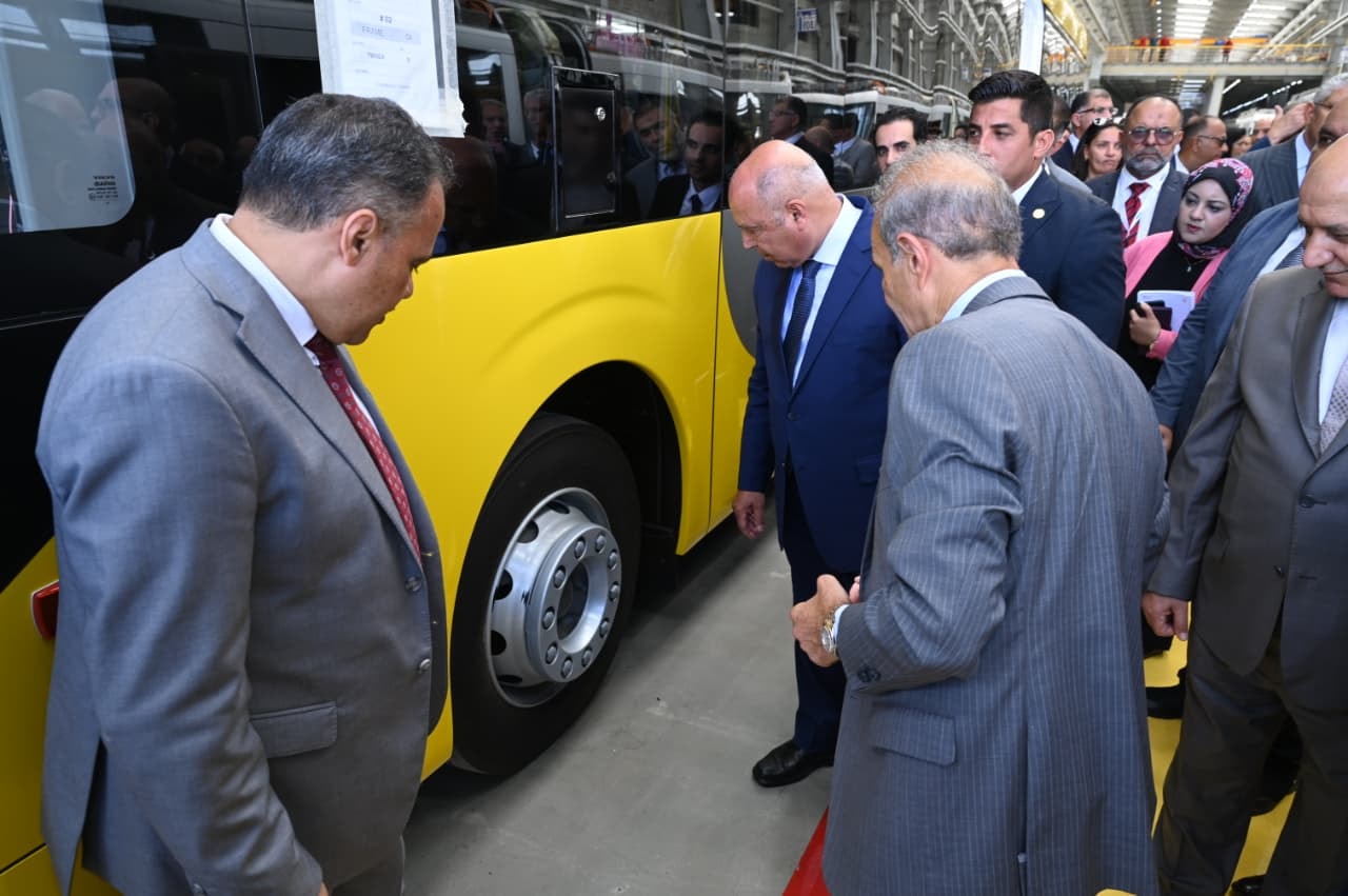 الوزير يفتتح خط إنتاج جديد لشركة MCV لتصنيع وتصدير الأتوبيسات الكهربائية
