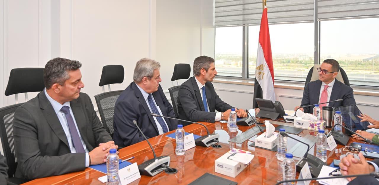 وزير الاستثمار يلتقي وفدًا من شركة أنتي بليوشن إيجيبت