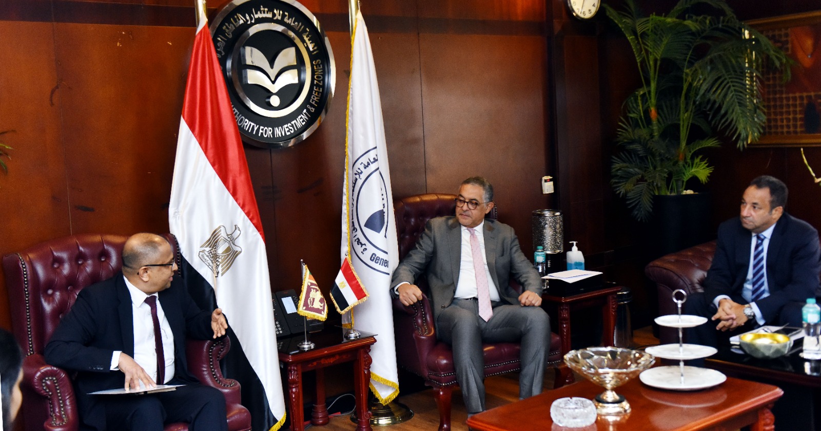 الهيئة العامة للاستثمار والمناطق الحرة تستقبل سفير سريلانكا
