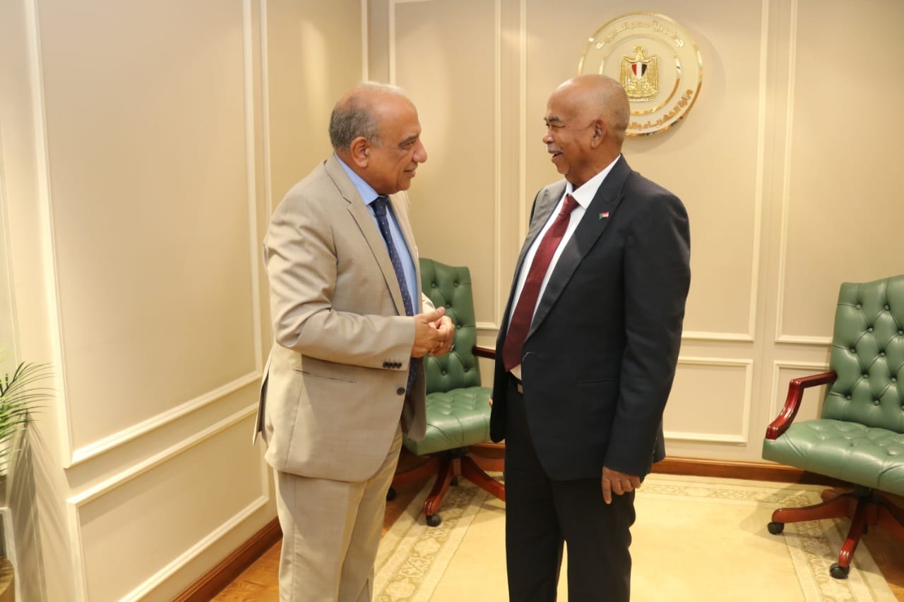 وزير الكهرباء يستقبل وزير النفط والطاقة السوداني