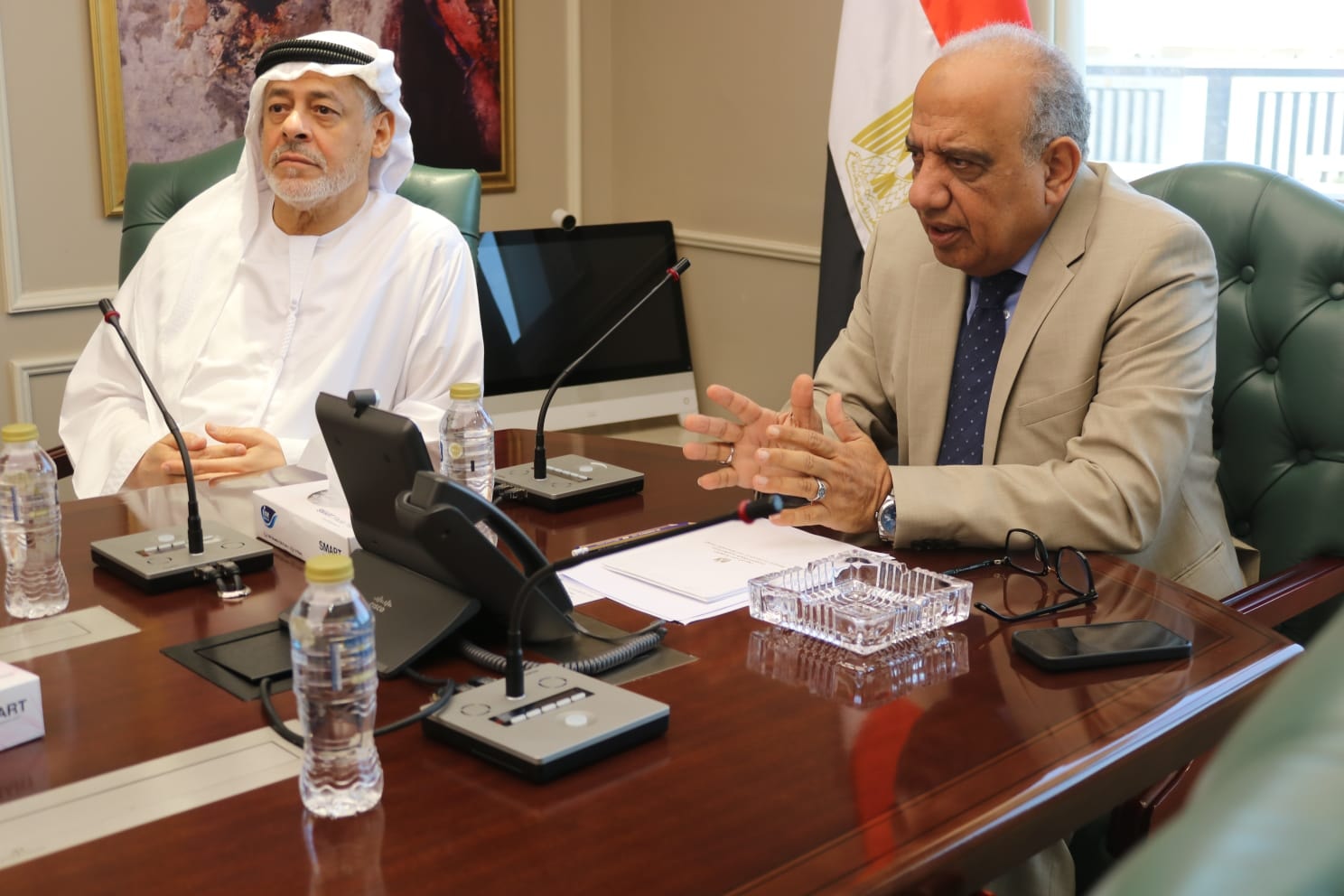 وزير الكهرباء يلتقي وفد شركة AMEA POWER الإماراتية
