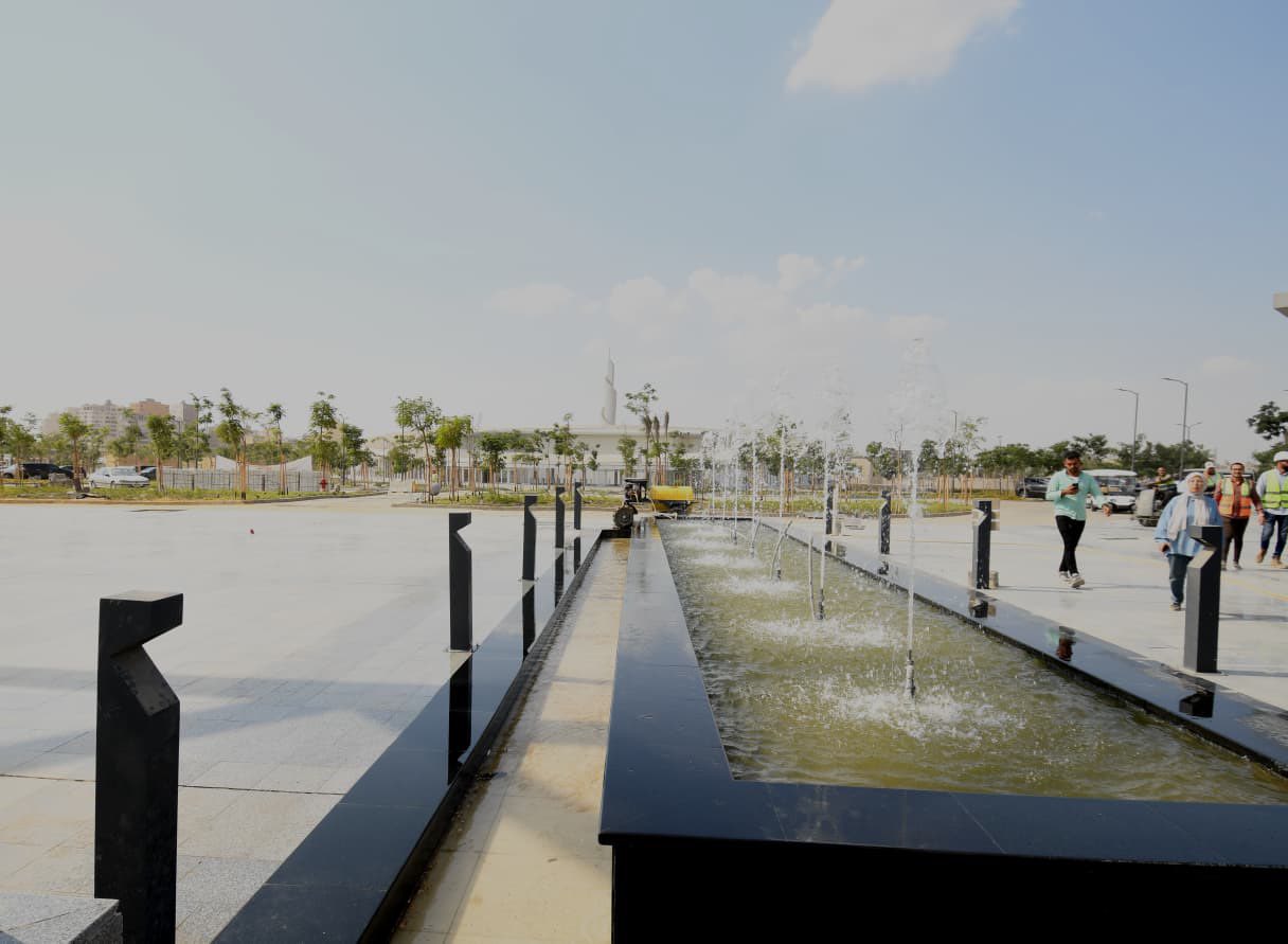 وزير الإسكان يتفقد مكونات مشروع حدائق تلال الفسطاط