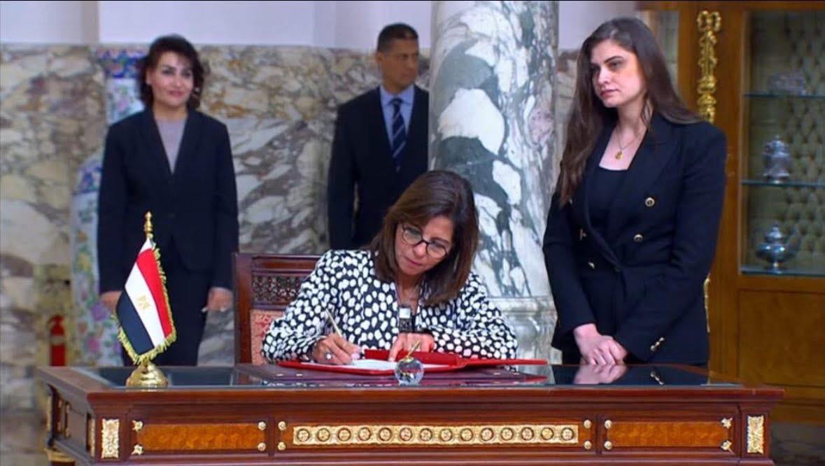 مذكرة تفاهم بين الأكاديمية الوطنية للتدريب وكلية الخدمة المدنية السنغافورية