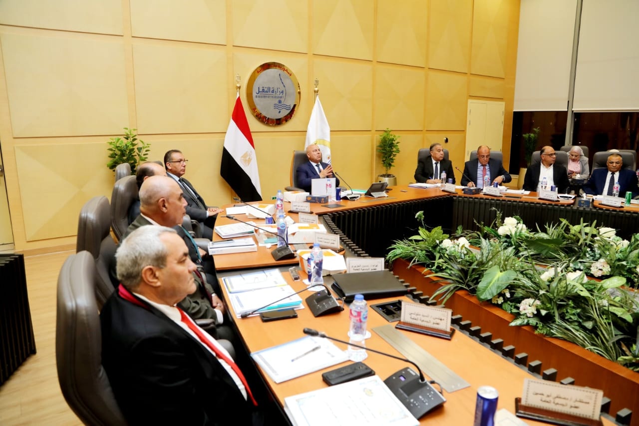 اجتماع الجمعية العامة للشركة القابضة لمشروعات الطرق والكباري