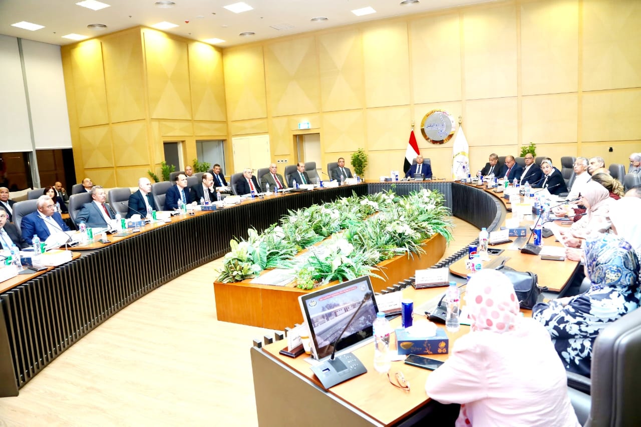 اجتماع الجمعية العامة للشركة القابضة لمشروعات الطرق والكباري